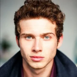 Early life of Oliver Stark