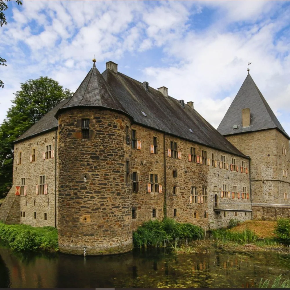 Moated 16th-century castle Haus Kemnade near Hattingen